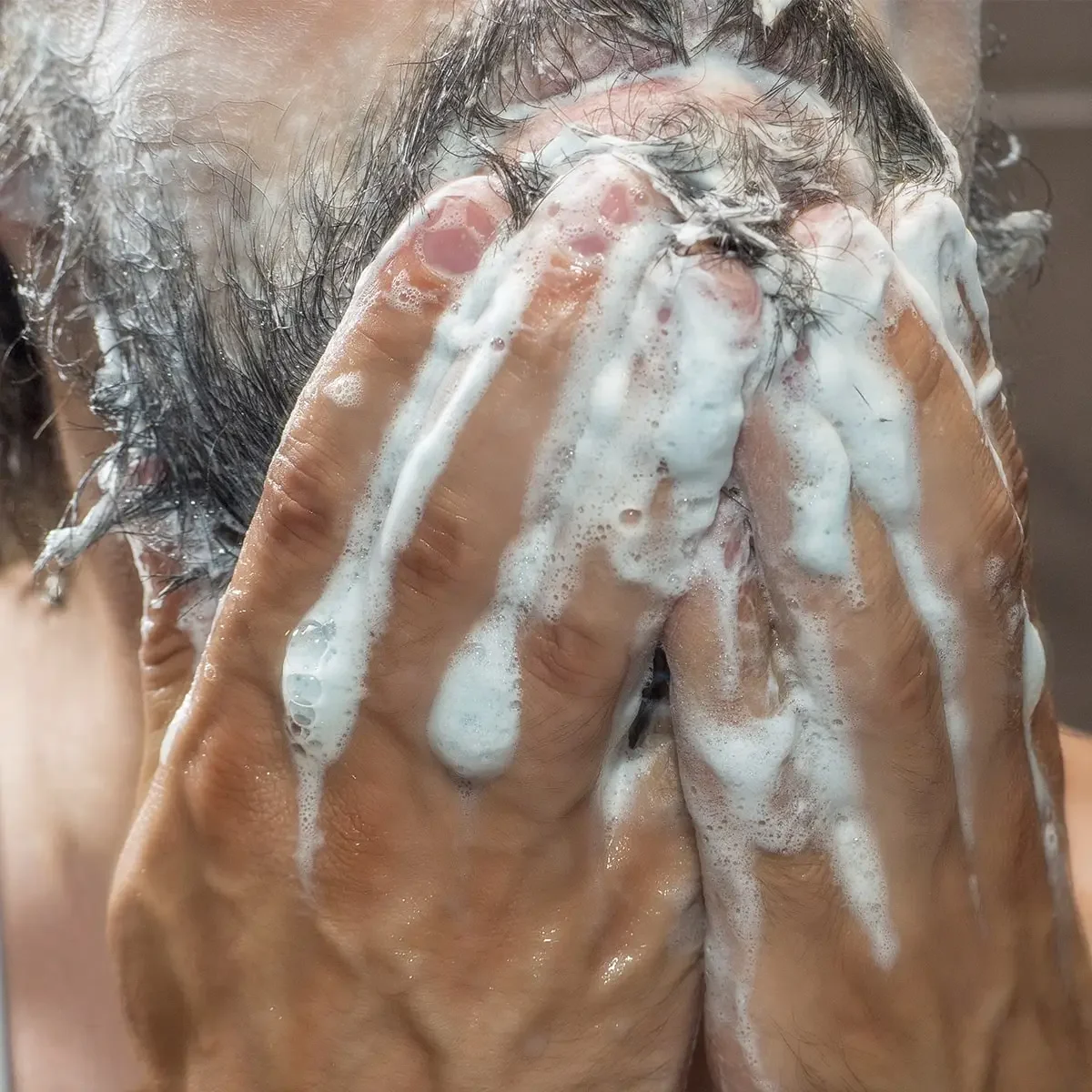 Skummende skægshampoo